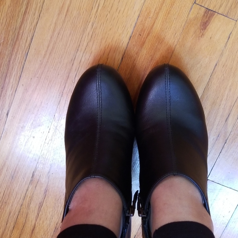 Dr. Scholls bootie wedges. - Picture 5 of 8